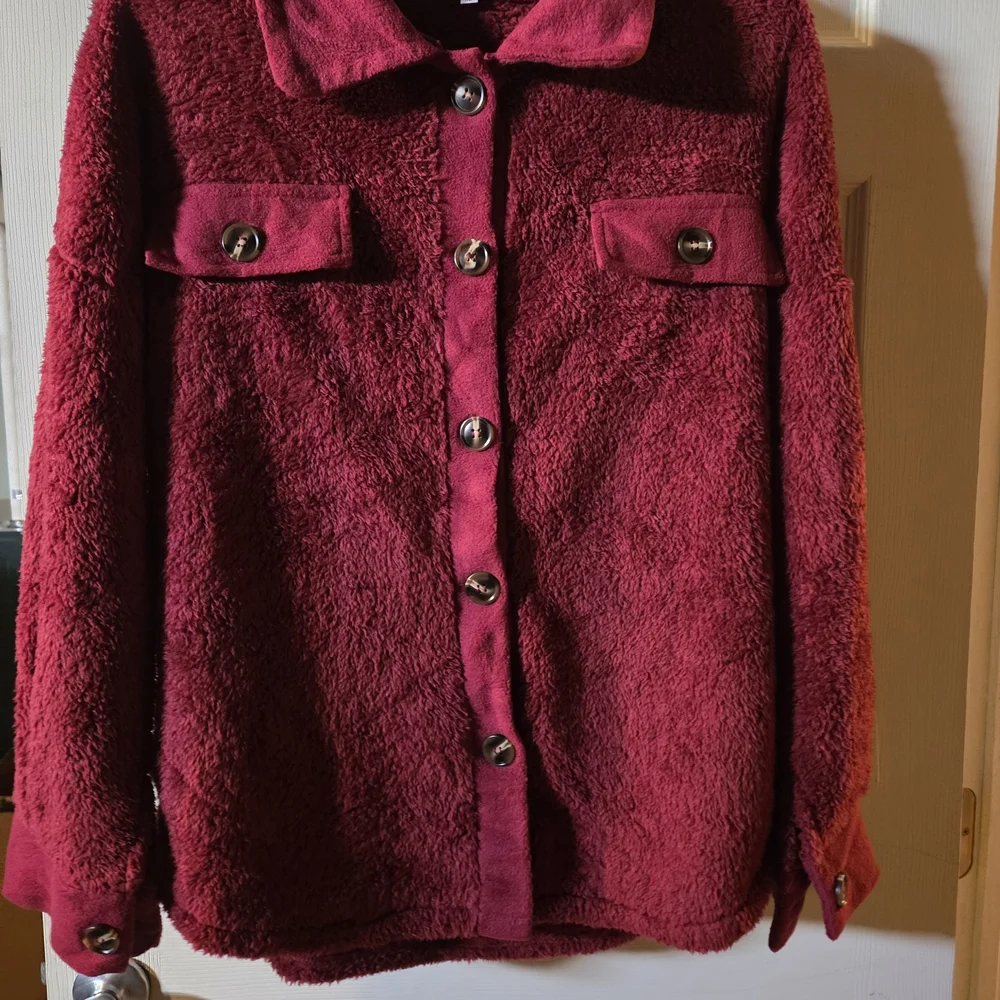 Amazon Essentials Women's Deep Red Teddy Jacket - Picture 1 of 3